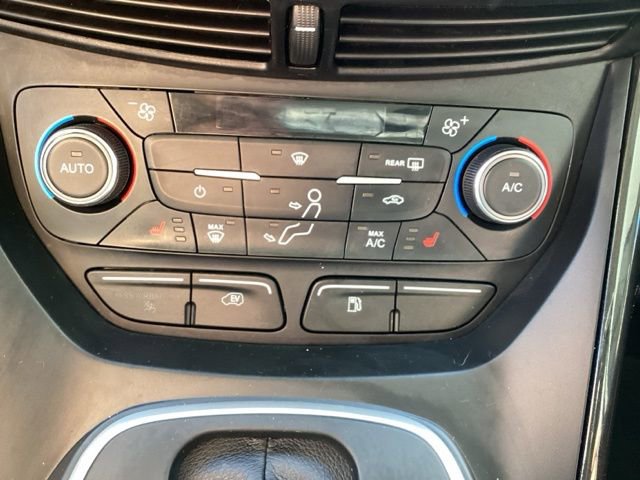 Used 2017 Ford C-MAX Energi Titanium image 21