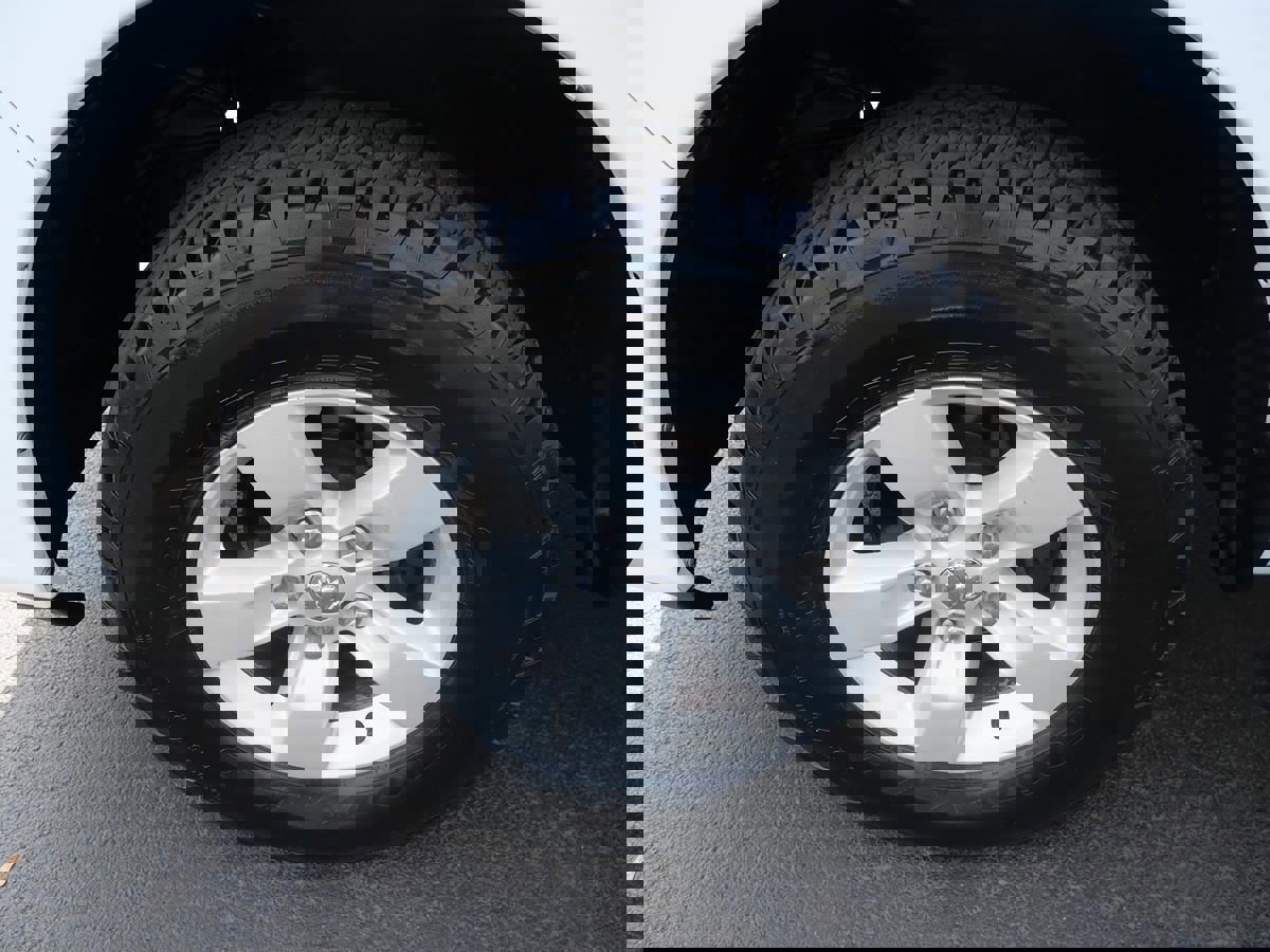 Used 2018 RAM 1500 Express image 30