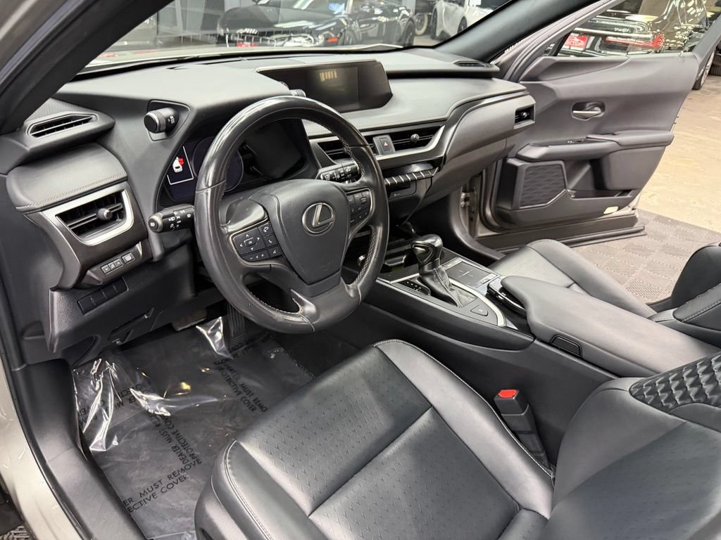 Used 2021 Lexus UX 200 w/ Accessory Package (Z1) FWD image 34