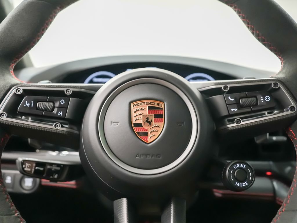 Used 2025 Porsche Panamera GTS image 28