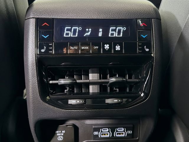 Used 2023 Jeep Grand Cherokee Overland w/ Advanced Protech Group III image 27