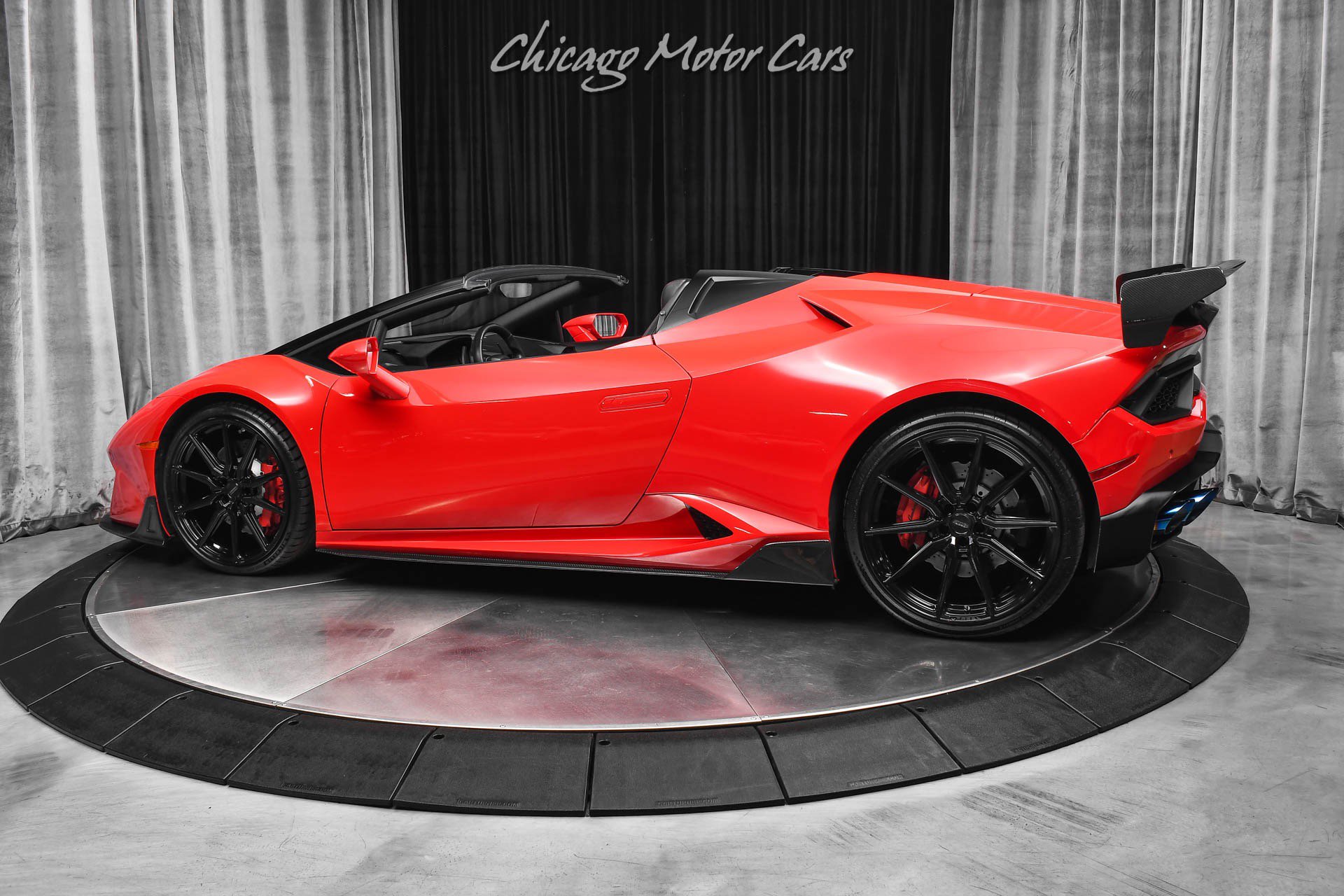 Used 2019 Lamborghini Huracan LP 580-2 image 3