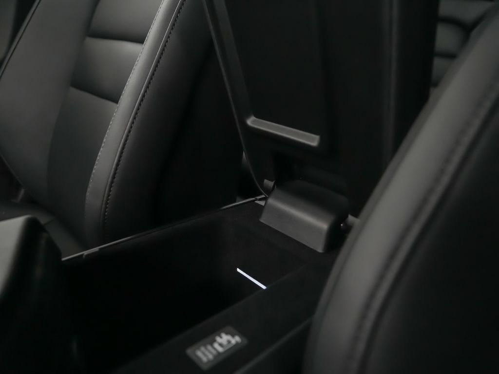 New 2026 Porsche Taycan AWD/4WD image 35
