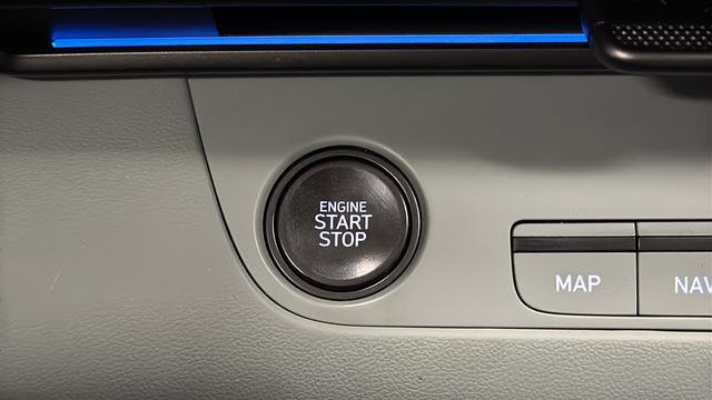 Used 2024 Hyundai Elantra Limited FWD image 22