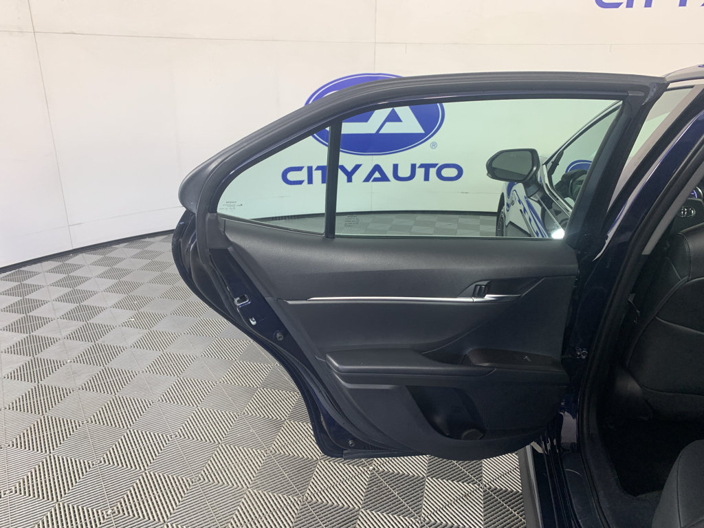 Used 2022 Toyota Camry SE FWD image 28