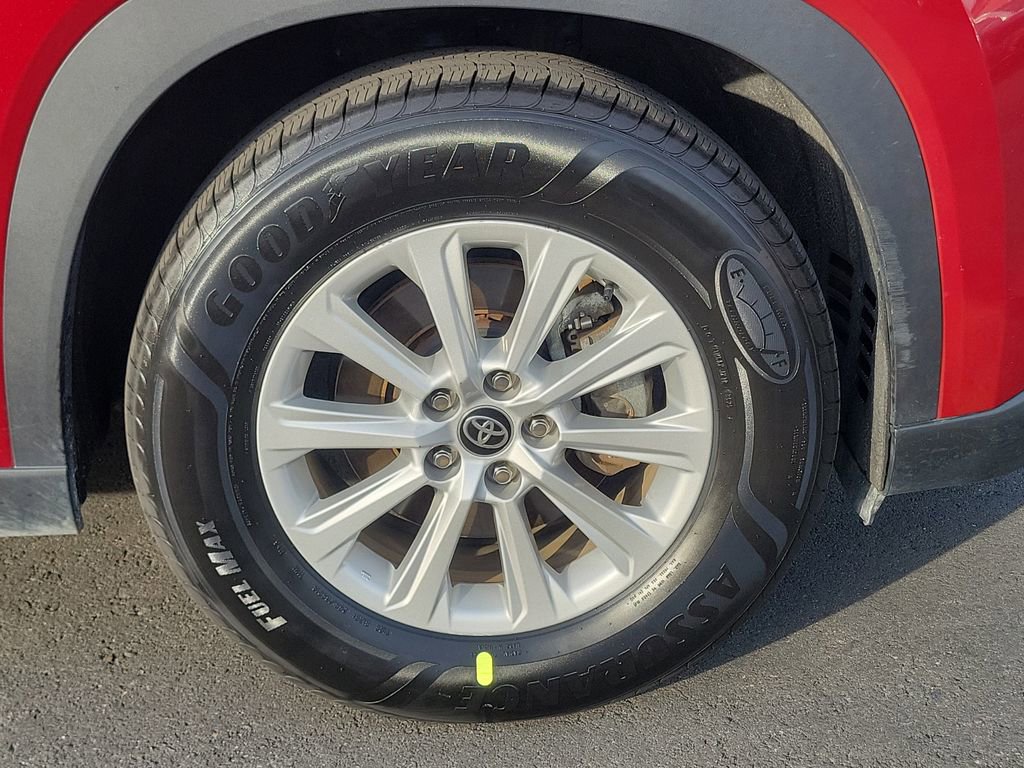 Used 2024 Toyota Grand Highlander XLE image 5