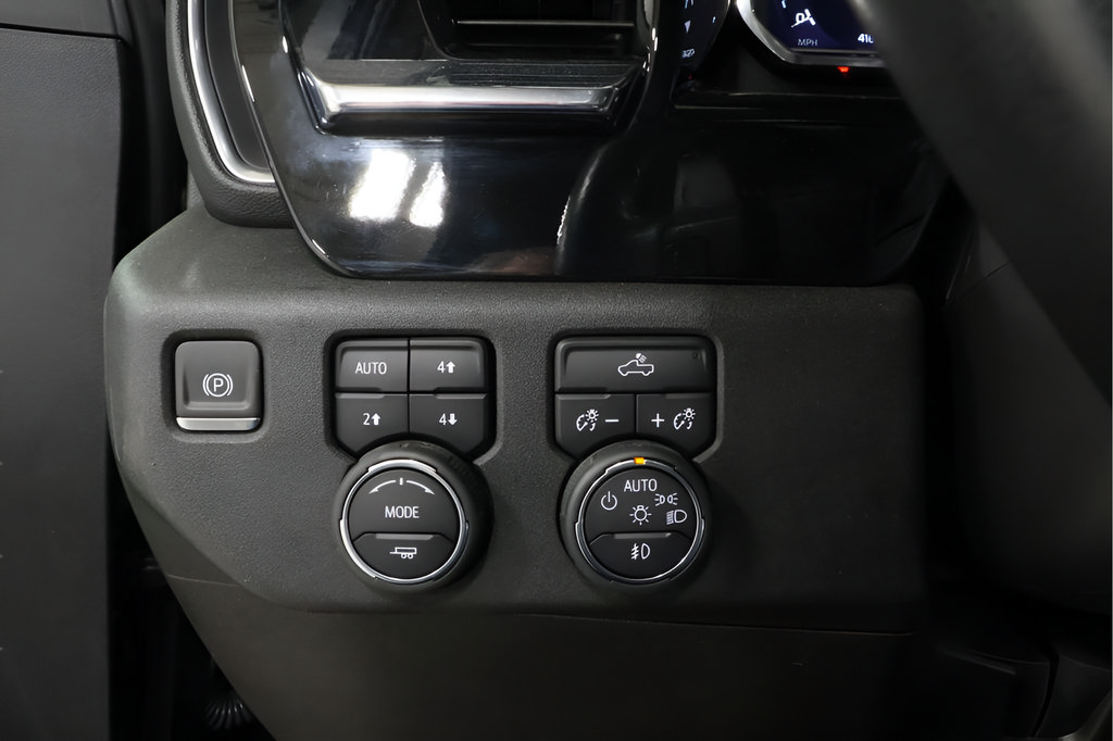 Used 2024 Chevrolet Silverado 1500 RST w/ Convenience Package II AWD/4WD image 18