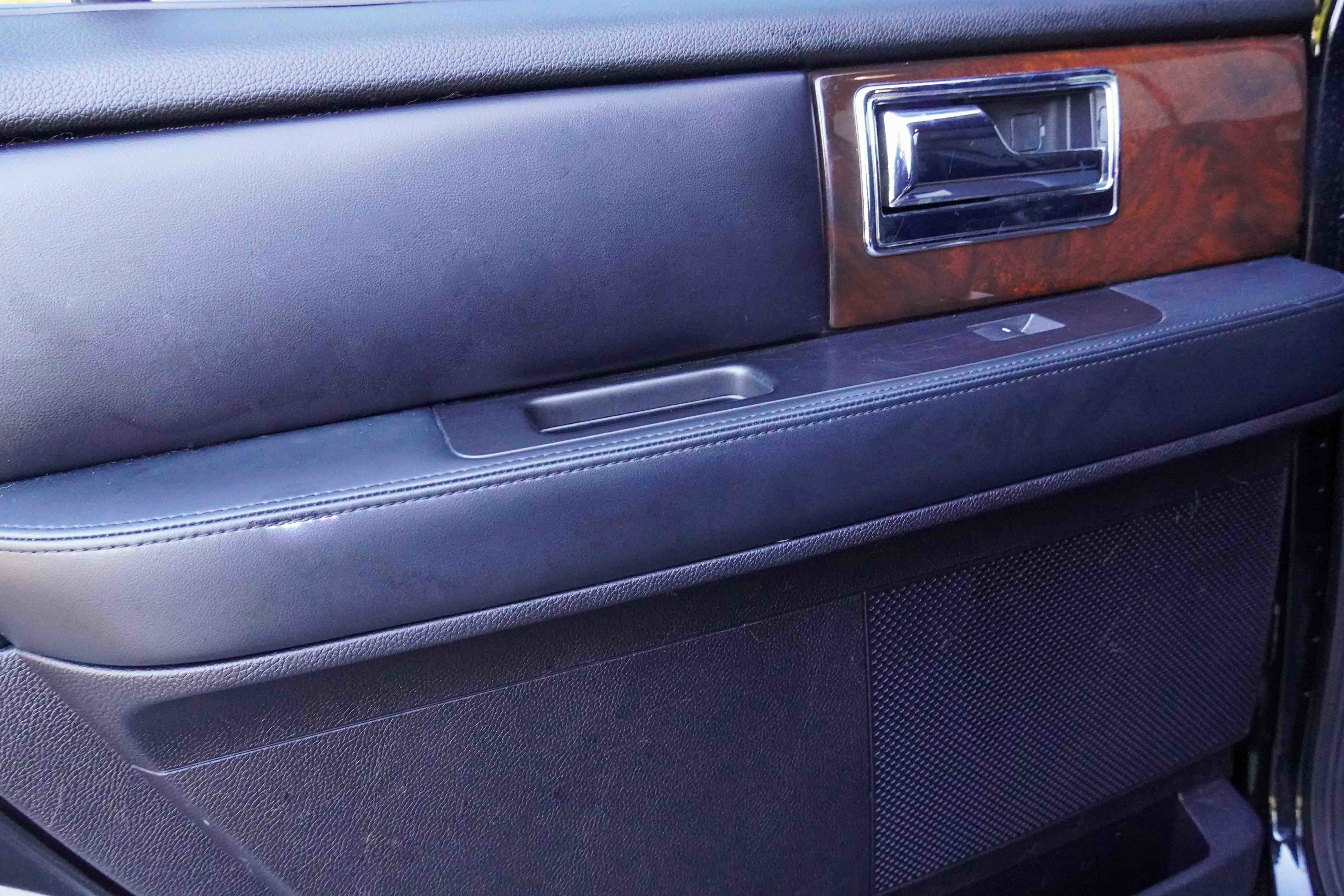 Used 2017 Lincoln Navigator Select image 31