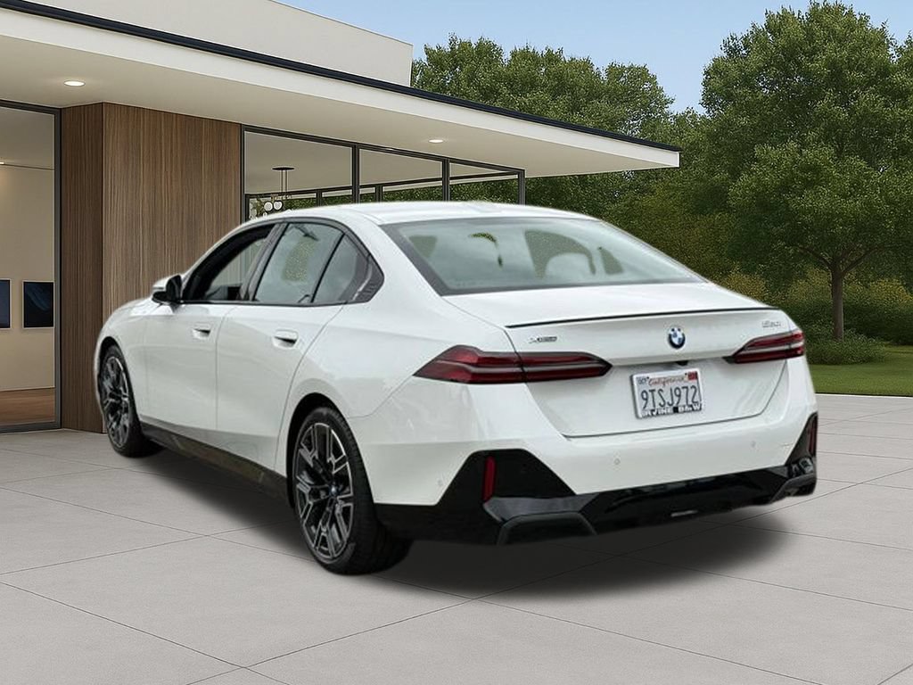 Used 2026 BMW 530i xDrive w/ M Sport Package AWD/4WD image 12