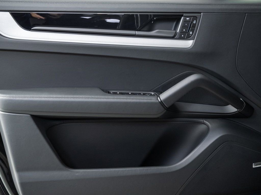 New 2026 Porsche Cayenne image 6