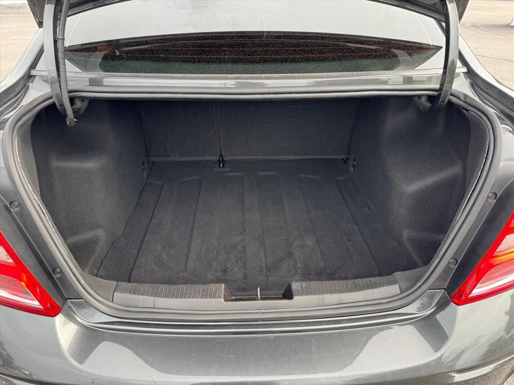 Used 2019 Chevrolet Sonic LT w/ Convenience Package FWD image 10