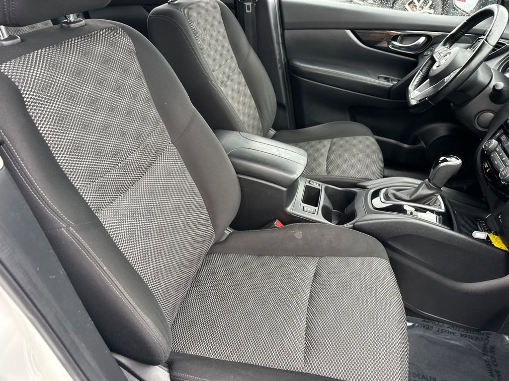 Used 2021 Nissan Rogue Sport SV image 13