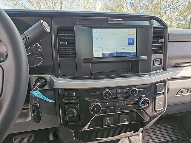 Used 2025 Ford F350 XLT w/ FX4 Off-Road Package image 11