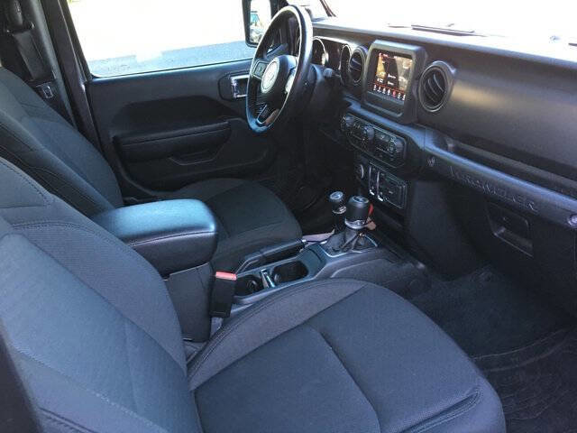 Used 2022 Jeep Wrangler Sport AWD/4WD image 28