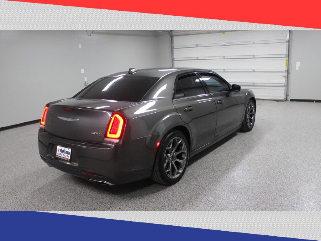 Used 2016 Chrysler 300 S image 3