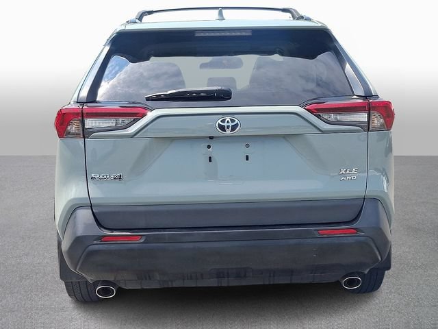 Used 2019 Toyota RAV4 XLE Premium w/ Cold Weather Package AWD/4WD image 5