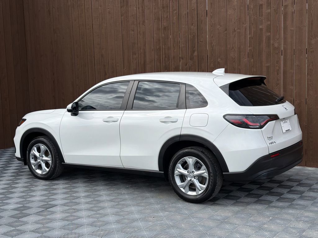 Used 2023 Honda HR-V LX image 13