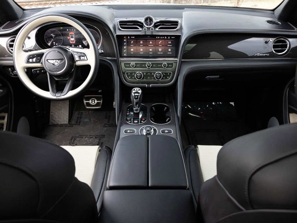 Used 2023 Bentley Bentayga Extended Wheelbase image 2