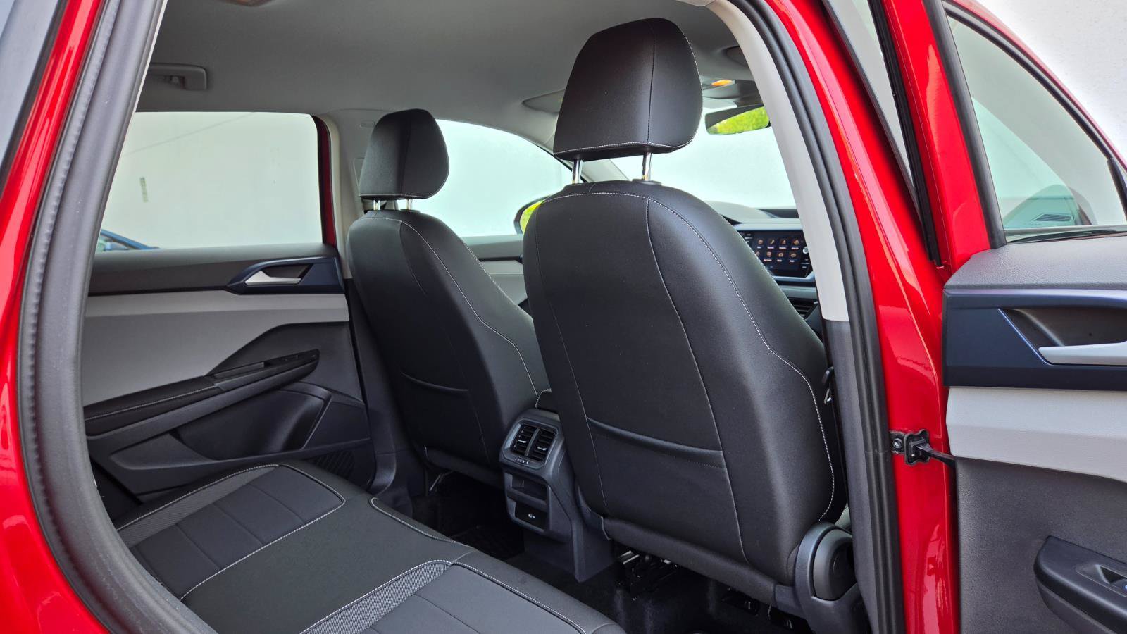 Certified 2024 Volkswagen Taos SE AWD/4WD image 55