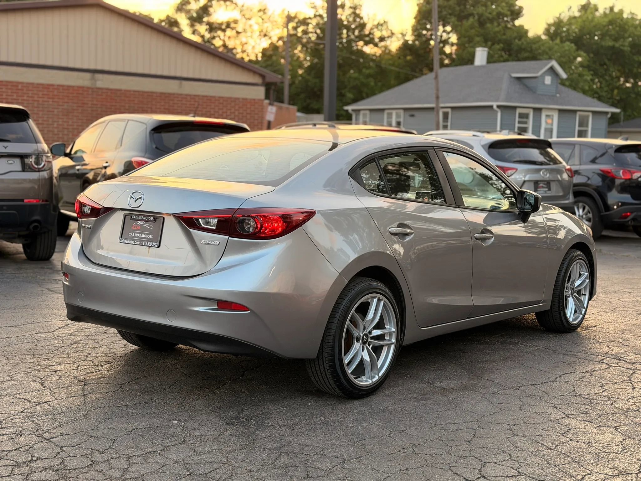 Used 2015 MAZDA MAZDA3 i Sport FWD image 4