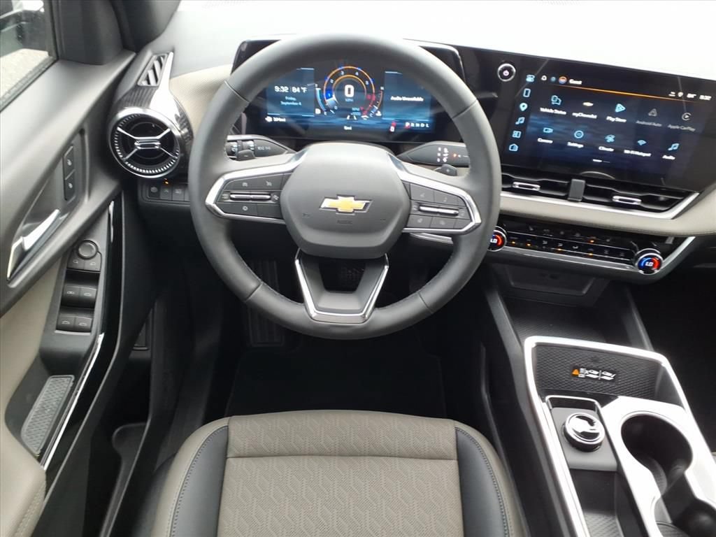 New 2027 Chevrolet Equinox LT w/ Convenience Package II FWD image 23