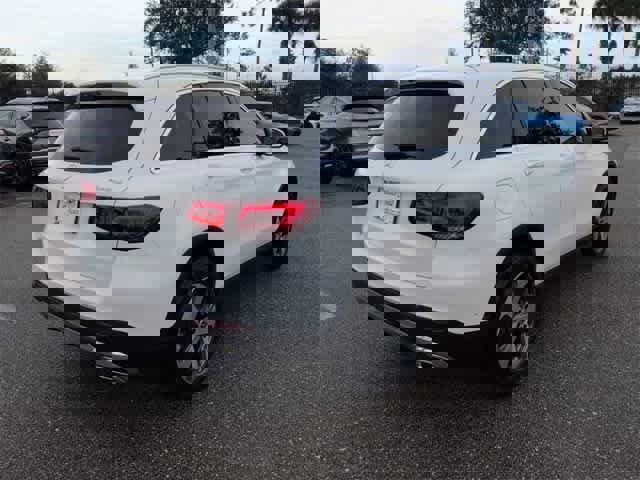 Used 2022 Mercedes-Benz GLC 300 4MATIC image 8