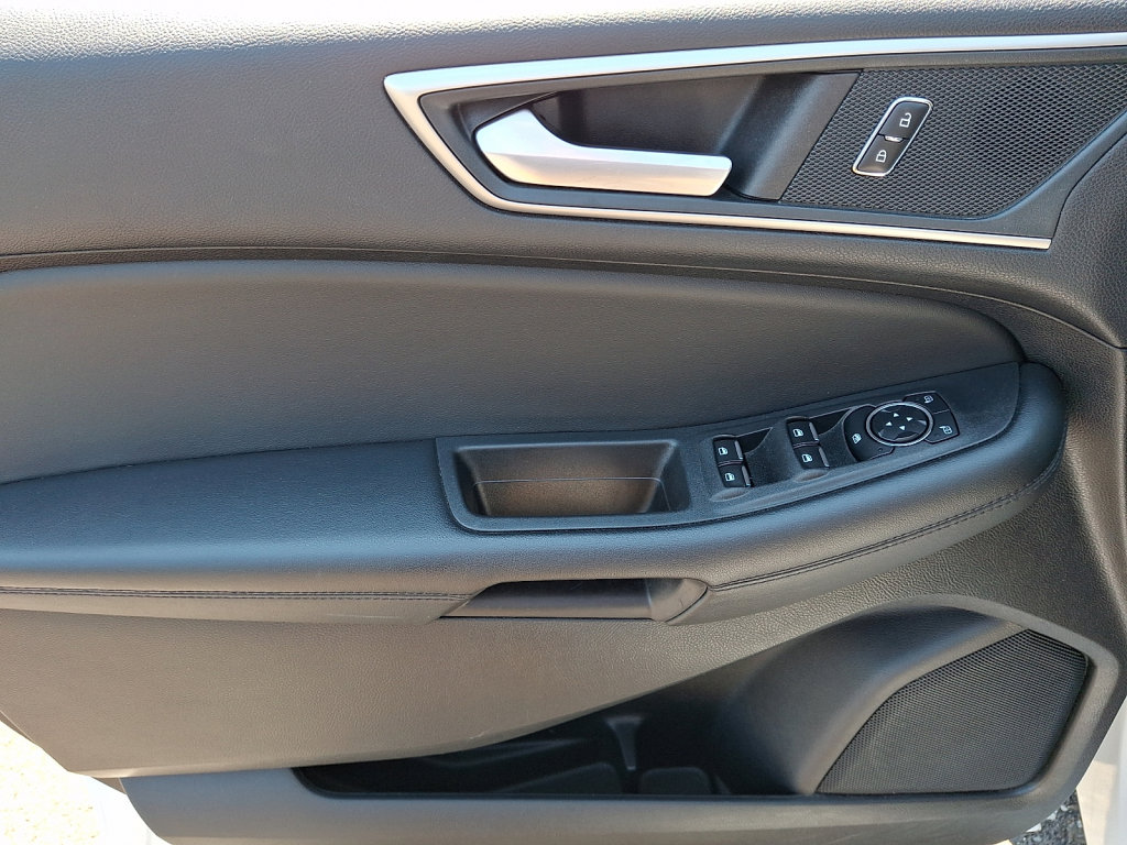 Used 2024 Ford Edge SEL AWD/4WD image 23