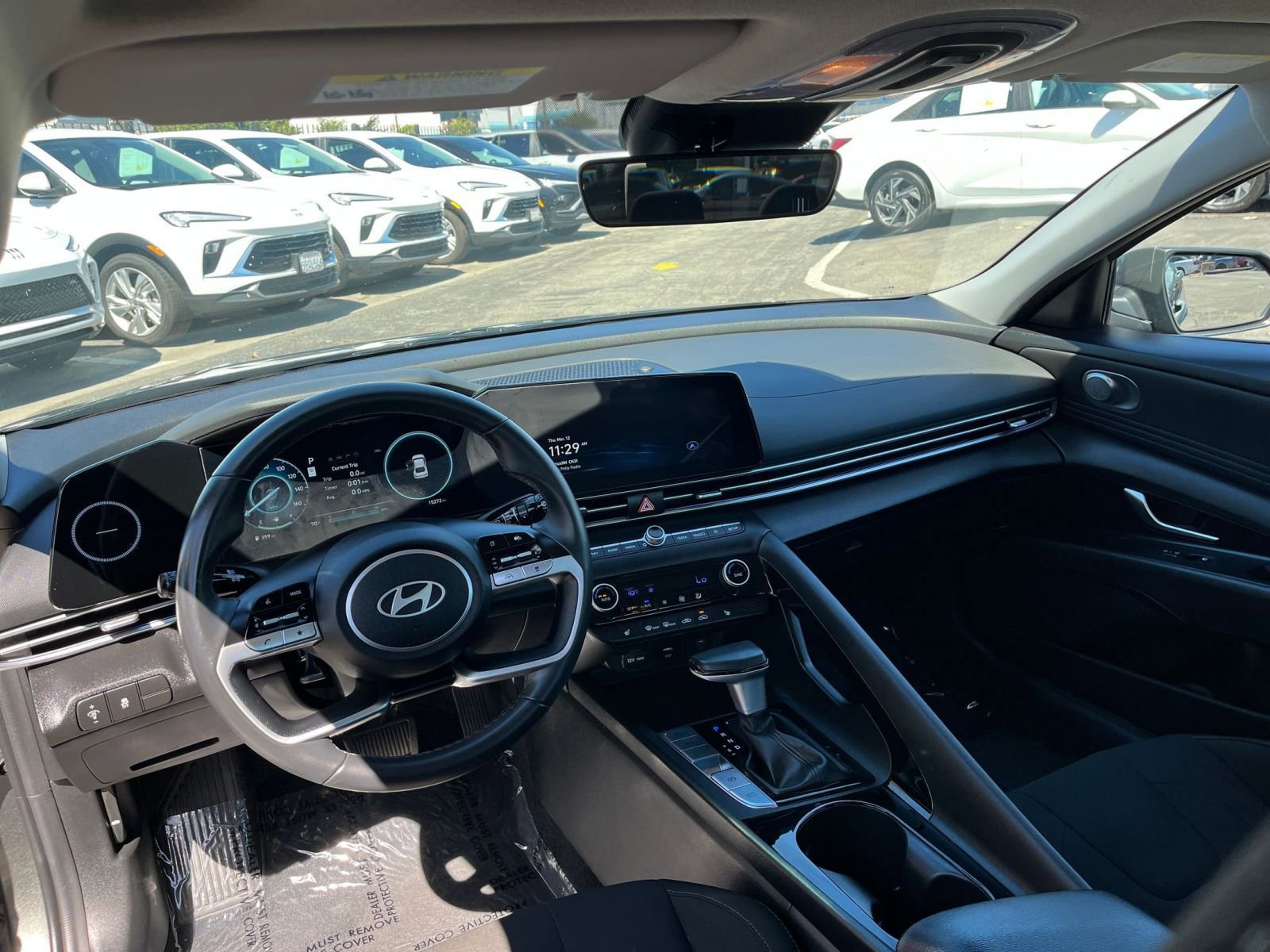 Used 2025 Hyundai Elantra SEL image 35