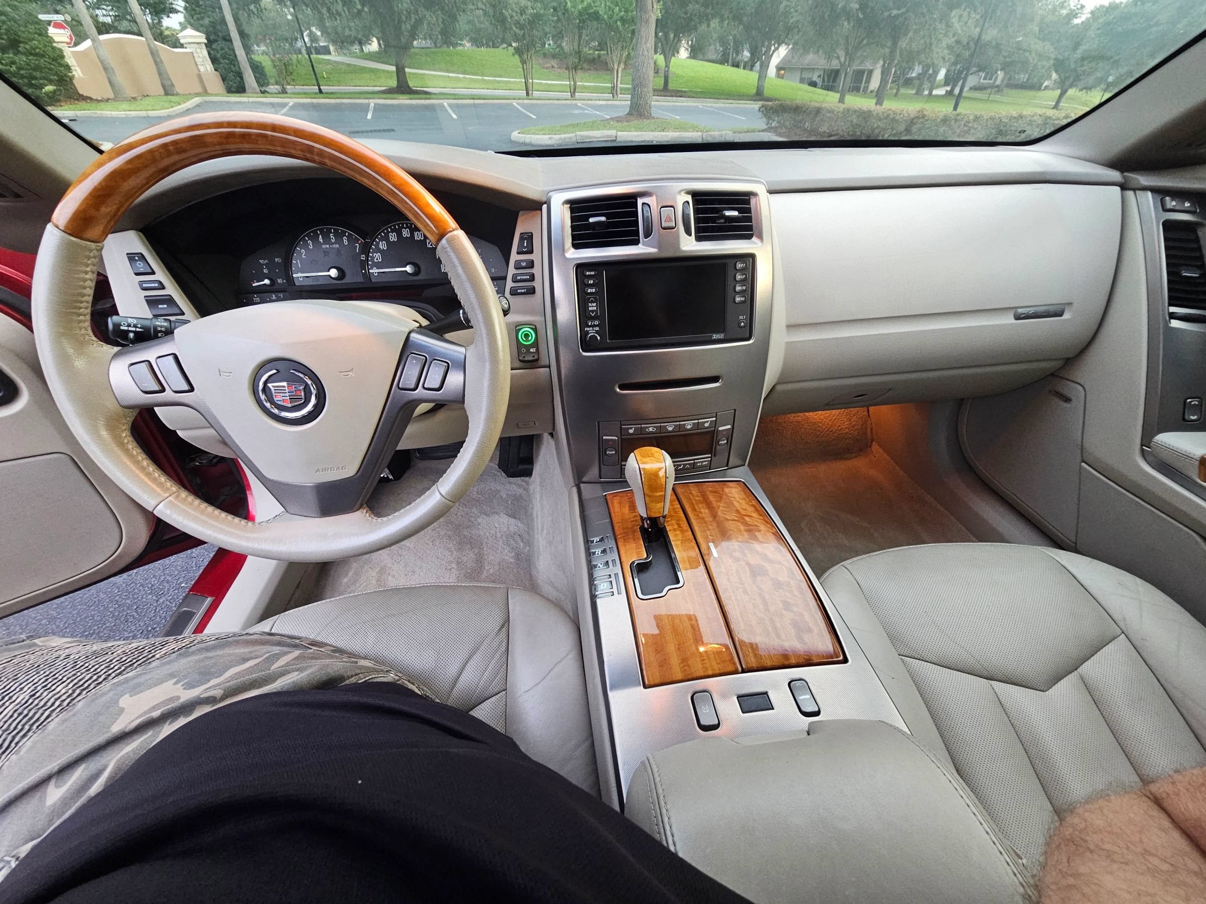 Used 2004 Cadillac XLR RWD image 24