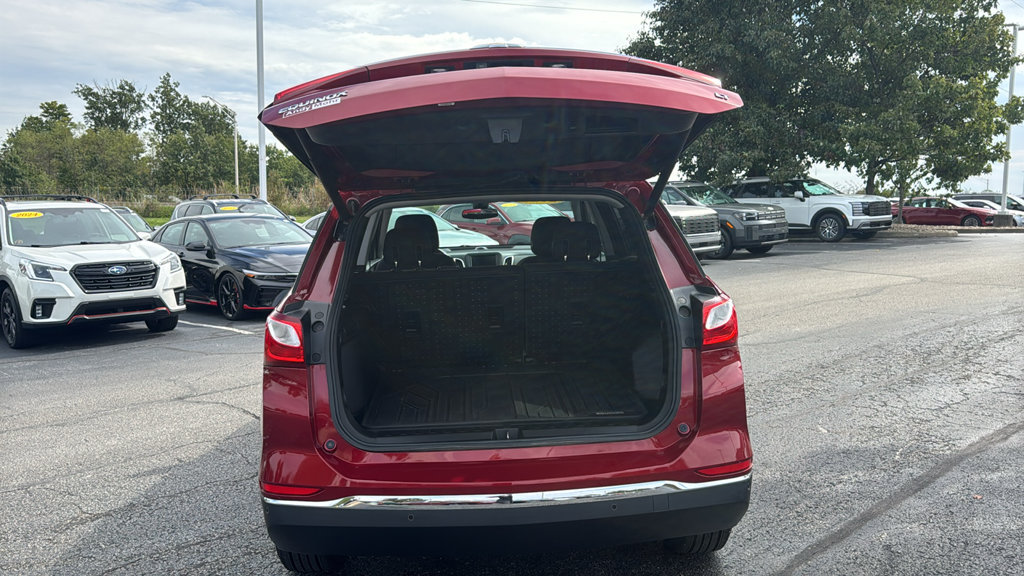 Used 2020 Chevrolet Equinox LT w/ Driver Convenience Package FWD image 10