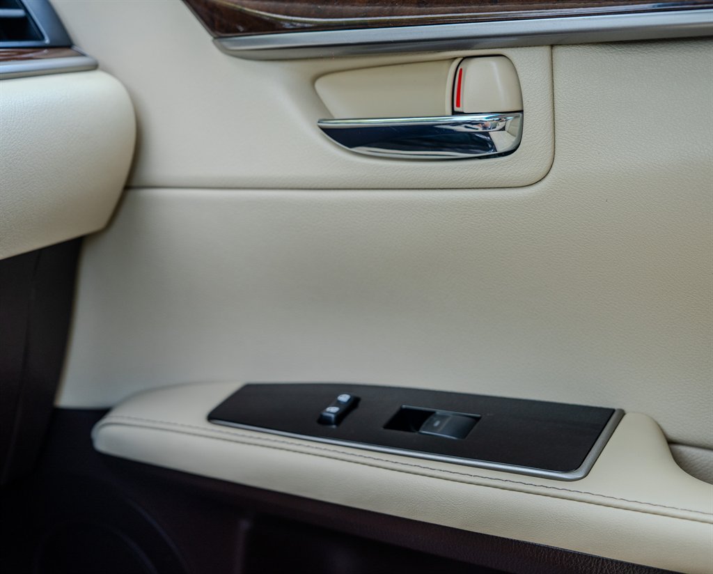 Used 2018 Lexus ES 350 w/ Premier Package FWD image 24
