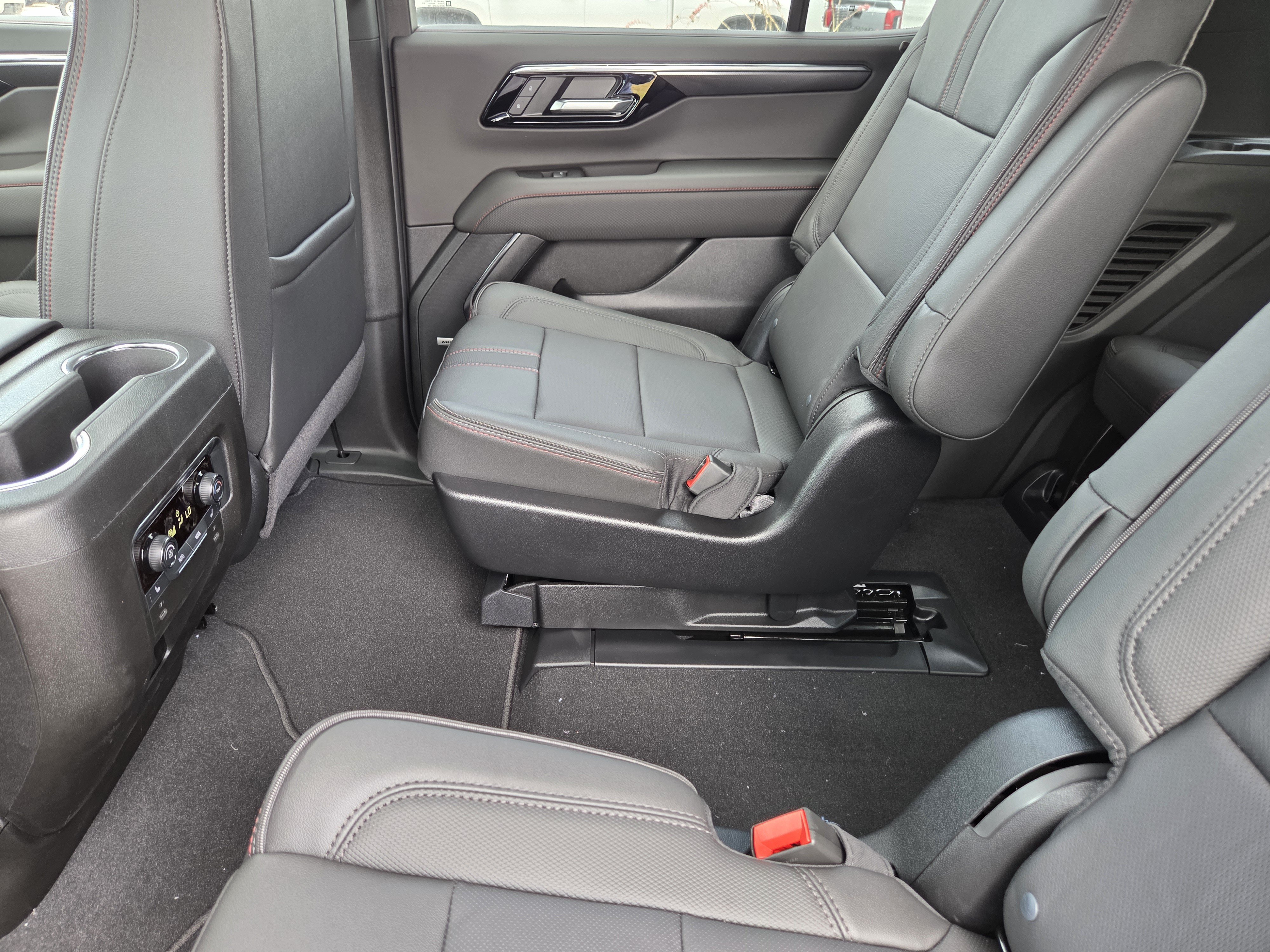New 2026 Chevrolet Tahoe RST w/ Advanced Technology Package AWD/4WD image 25