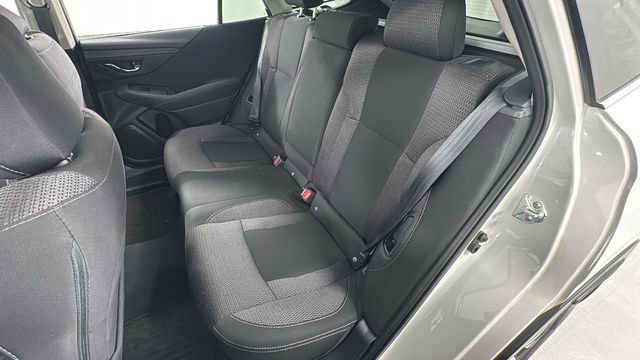 Used 2022 Subaru Outback Premium image 12