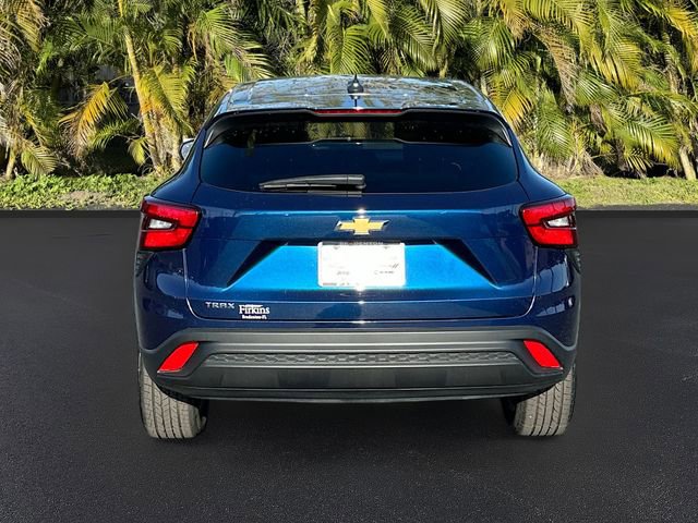 Used 2024 Chevrolet Trax LS w/ LS Convenience Package FWD image 6