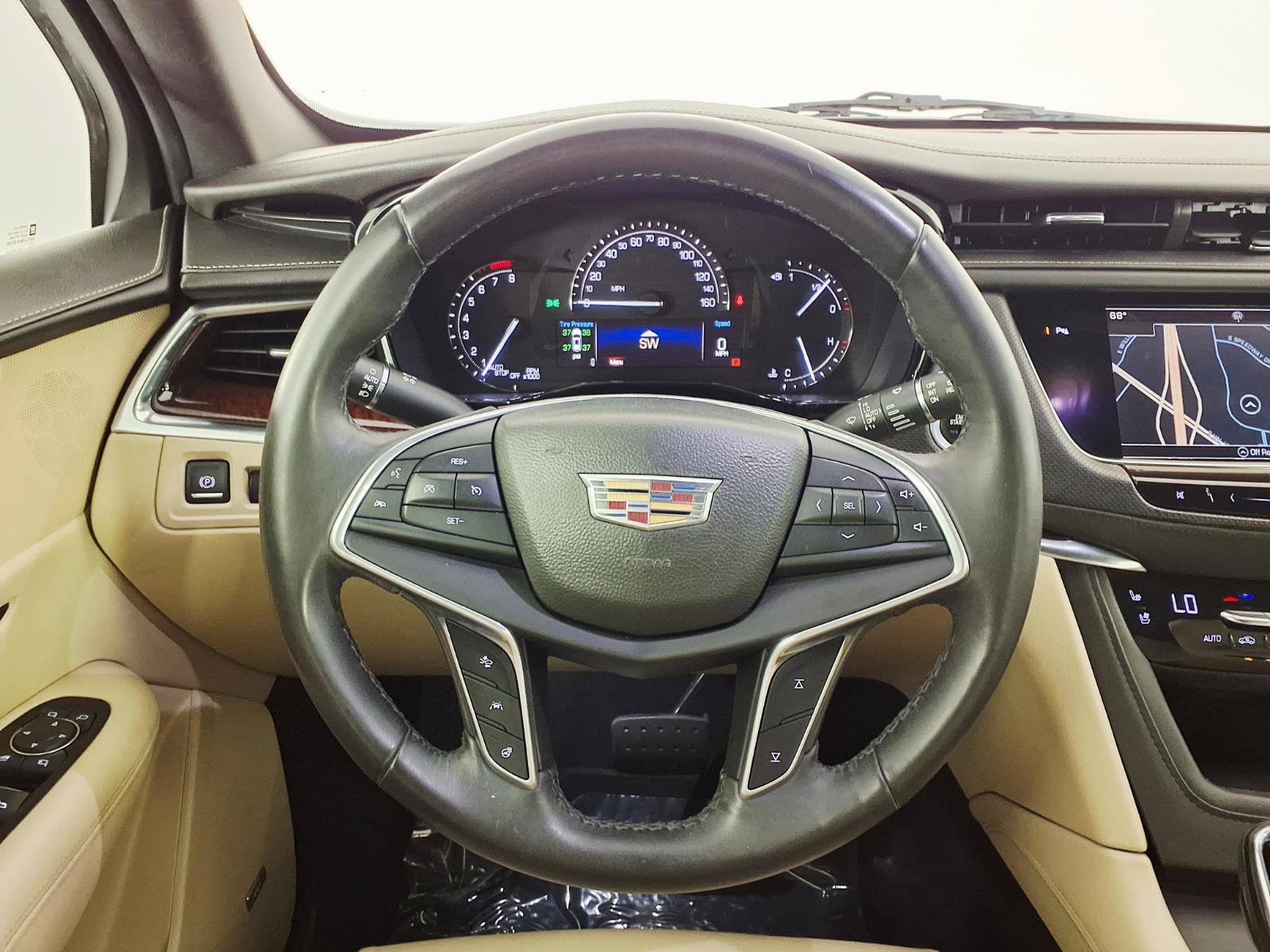 Used 2017 Cadillac XT5 Premium Luxury FWD image 15