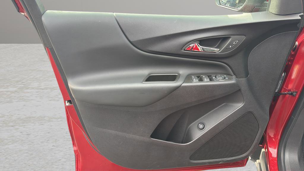 Used 2024 Chevrolet Equinox LT image 9