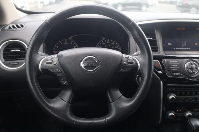 Used 2019 Nissan Pathfinder SV w/ SV All Weather Package AWD/4WD image 8