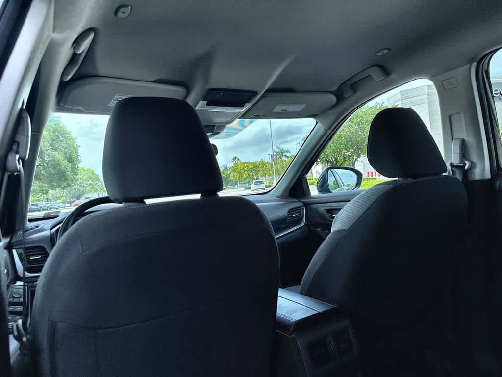Used 2023 Nissan Rogue SV FWD image 23