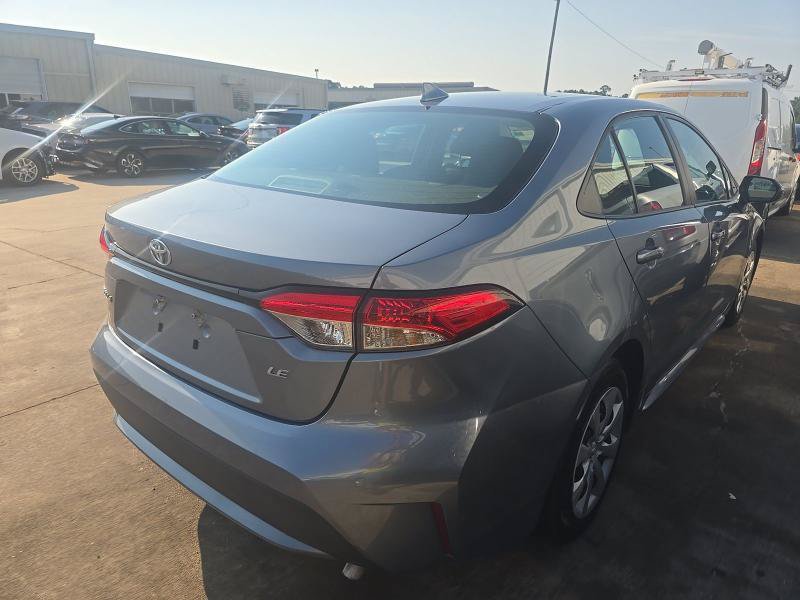 Used 2022 Toyota Corolla LE FWD image 2