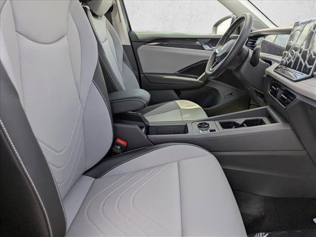 New 2026 Volkswagen Tiguan SE image 27