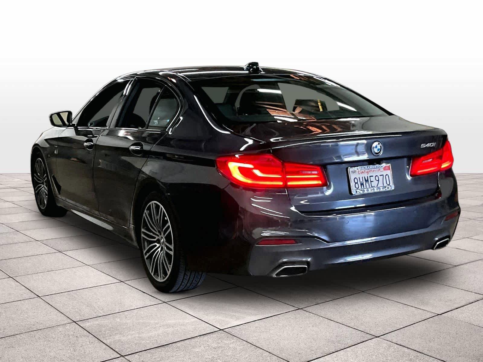 Used 2018 BMW 540i RWD image 13