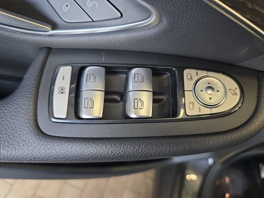 Certified 2021 Mercedes-Benz GLC 300 4MATIC image 30
