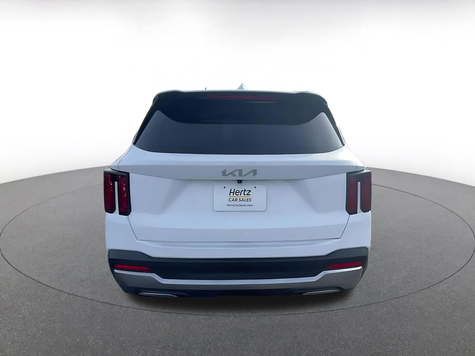 Used 2024 Kia Sorento S image 12