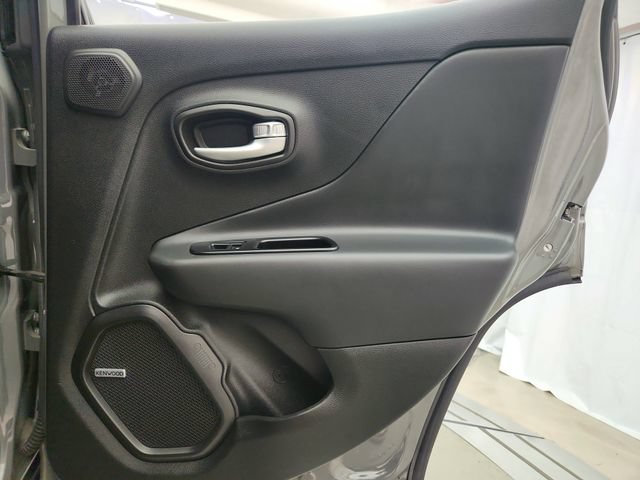 Used 2020 Jeep Renegade Limited w/ LED Lighting Group AWD/4WD image 28