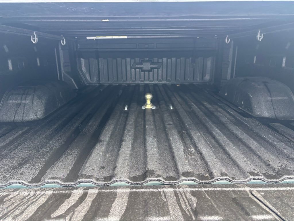 Used 2025 Chevrolet Silverado 2500 LTZ w/ LTZ Convenience Package image 26