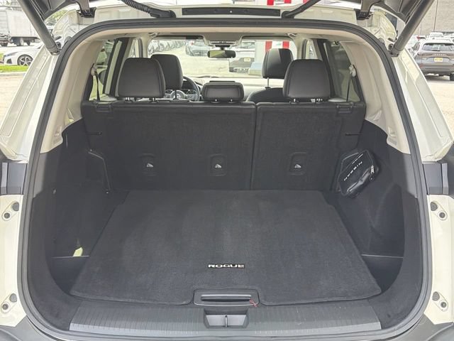 Certified 2023 Nissan Rogue SV w/ SV Premium B Package AWD/4WD image 27