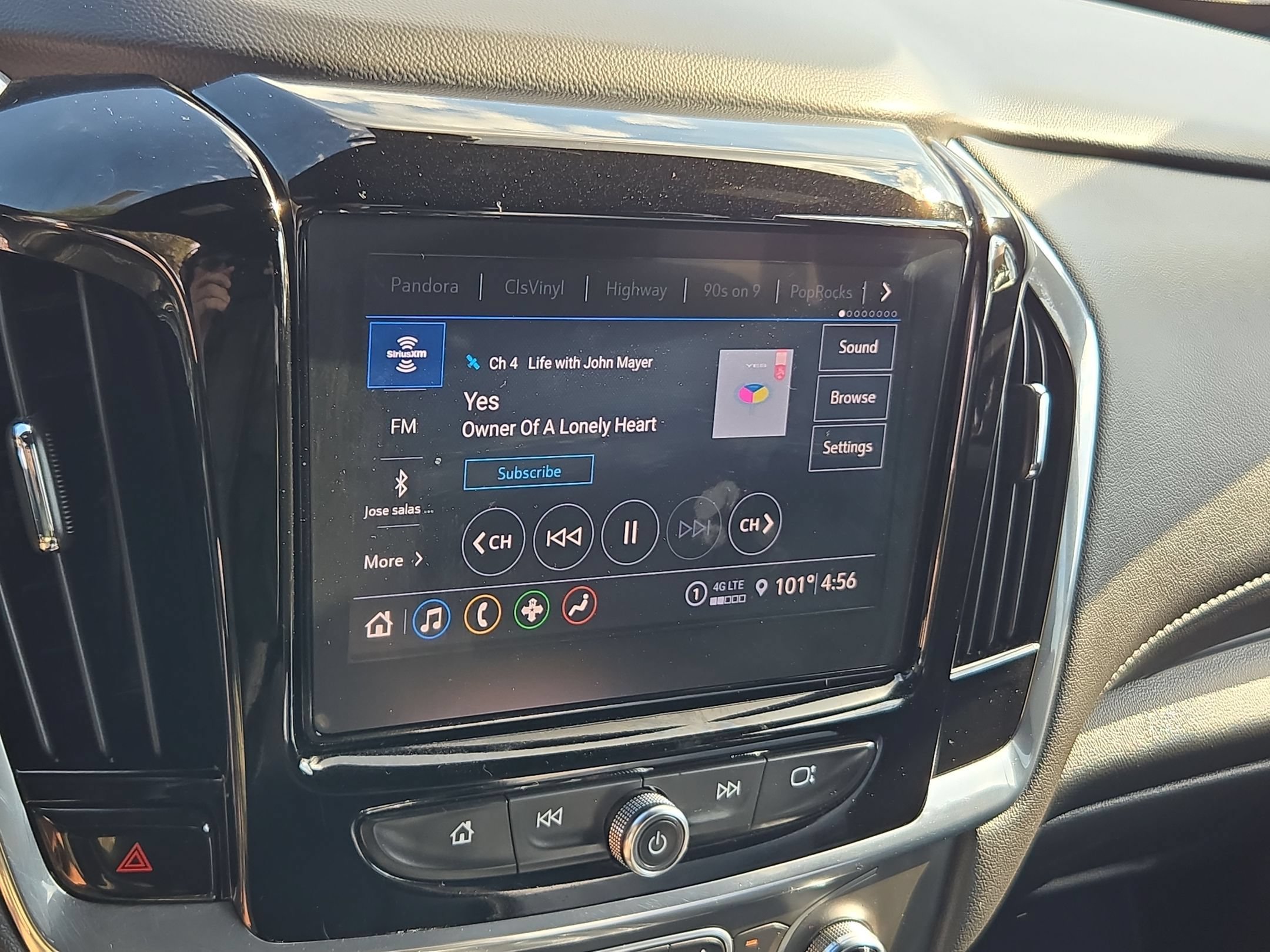 Certified 2023 Chevrolet Traverse LT FWD image 15