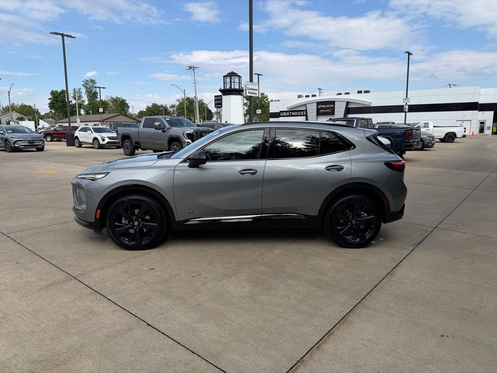 Used 2025 Buick Envision Sport Touring AWD/4WD image 8