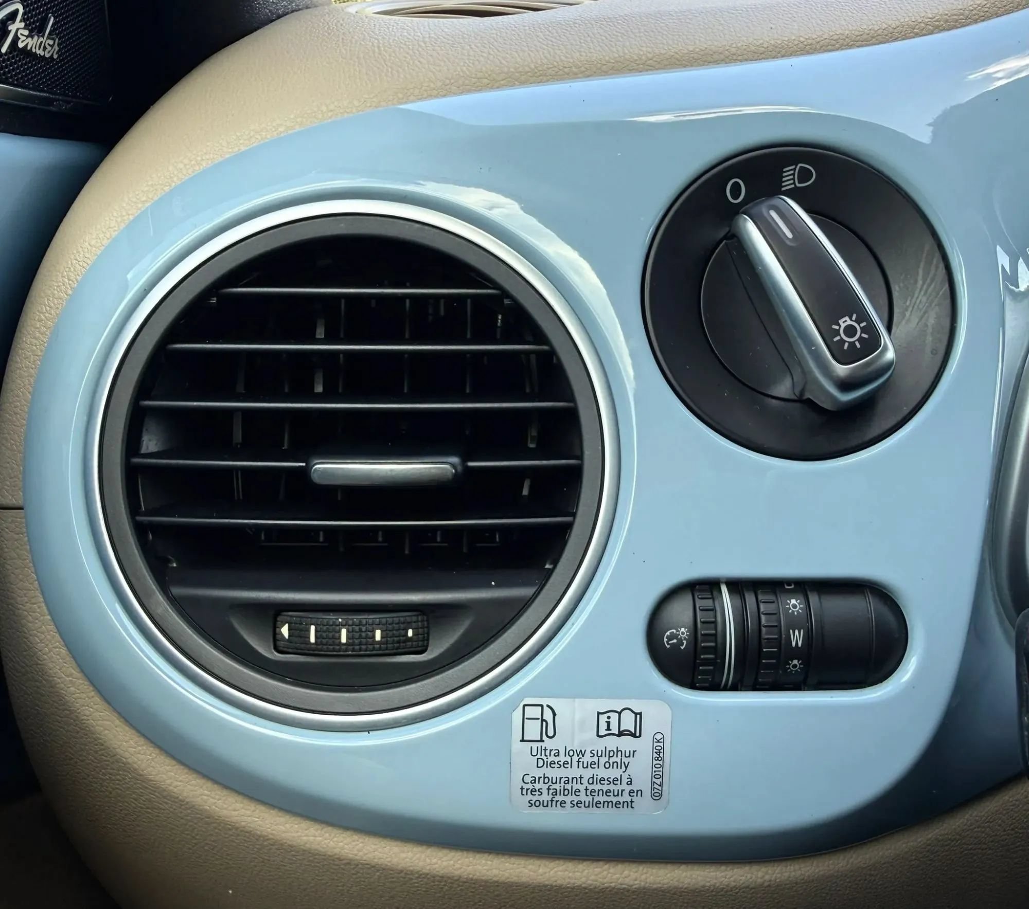 Used 2013 Volkswagen Beetle TDI FWD image 39