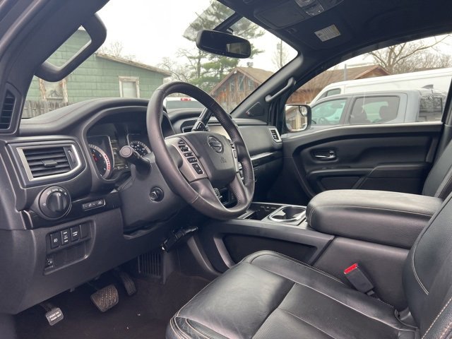 Used 2018 Nissan Titan SL w/ Midnight Edition image 23